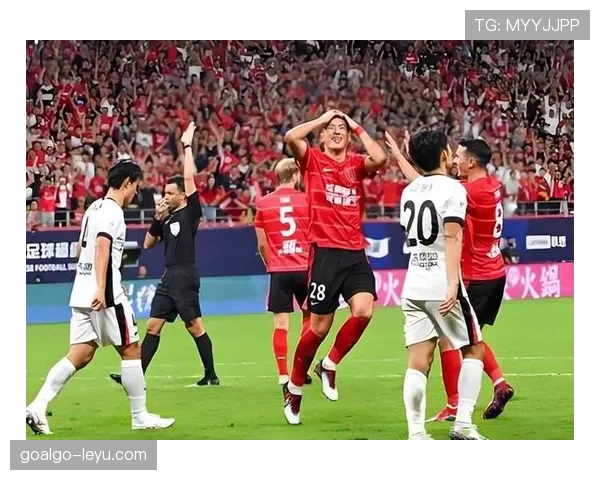 洛塞尔索状态回升闪耀赛场，助力球队关键胜利引发广泛期待