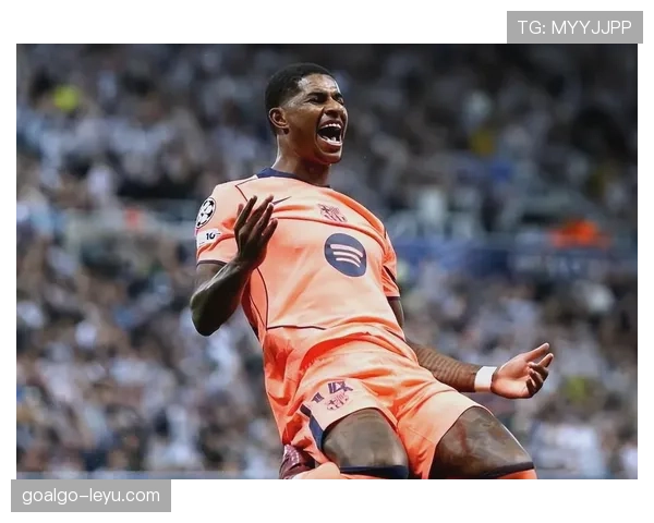 足球新星闪耀赛场，未来可期表现惊艳